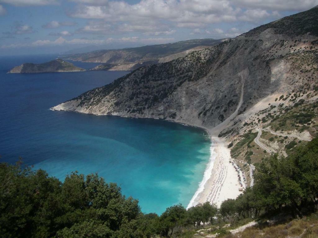 Villa Amelia Μεταξάτα Εξωτερικό φωτογραφία
